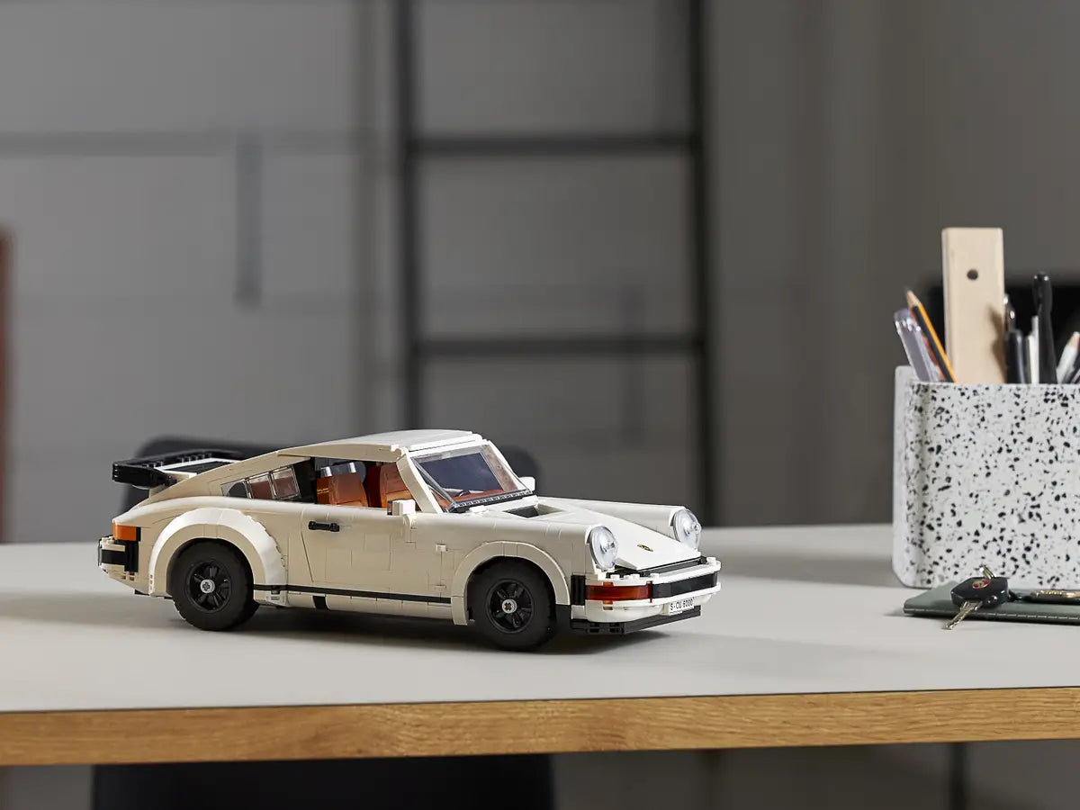 LEGO® Porsche 911 (10295) – Koleksiyonluk Yapım Seti