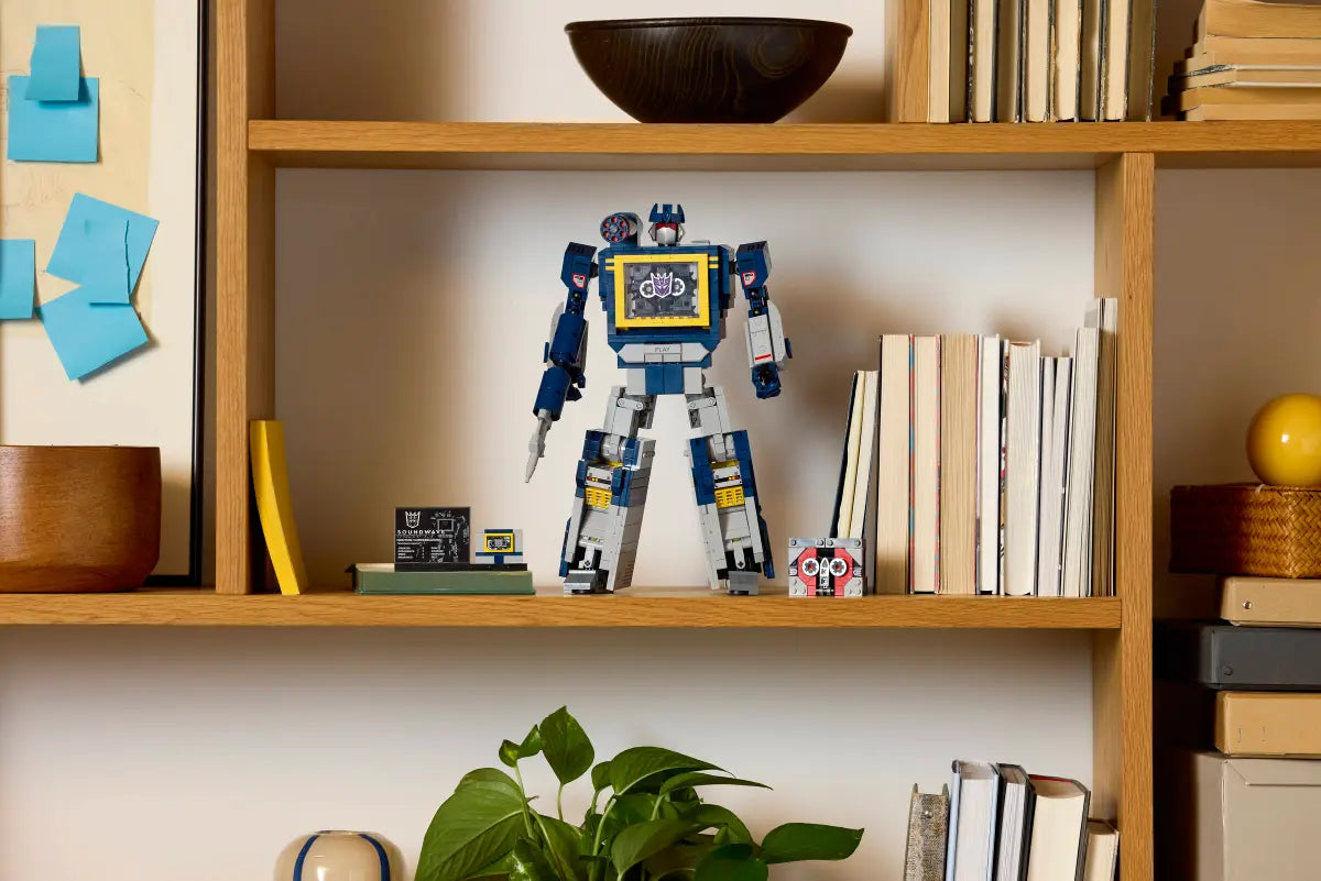 LEGO® Transformers: Soundwave – İkonik Dönüşüm Figürü