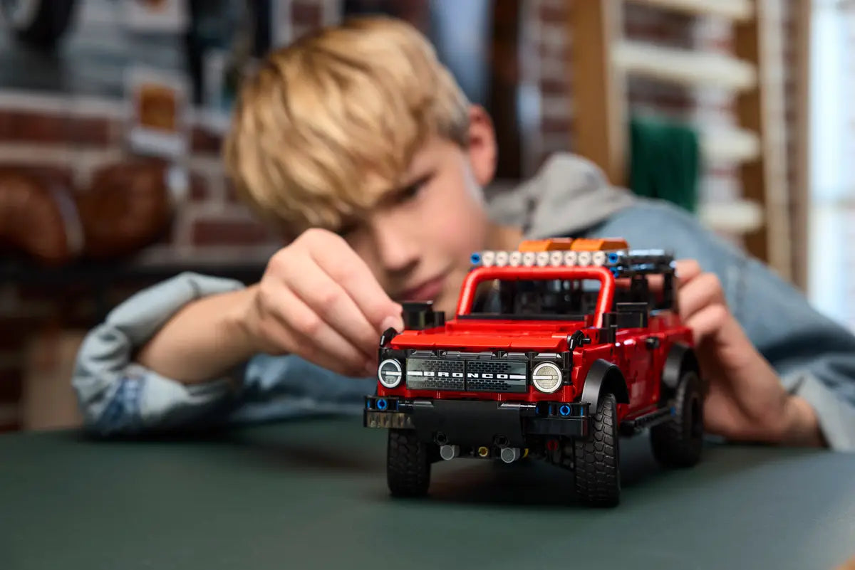 LEGO® Ford Bronco Raptor – SUV Tutkunlarına Özel Off-Road Canavarı