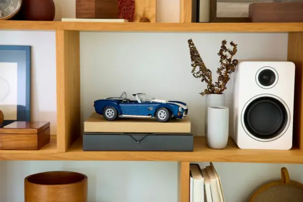 LEGO® Shelby Cobra 427 S/C – ICONS Serisi Yapım Seti - Görsel 13