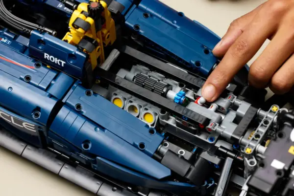 LEGO® Oracle Red Bull Racing RB20 – Formula 1 Tutkunları İçin Detaylı Yarış Aracı - Görsel 6