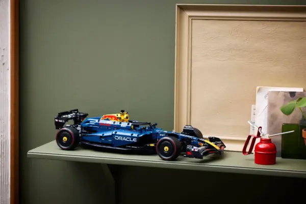 LEGO® Oracle Red Bull Racing RB20 – Formula 1 Tutkunları İçin Detaylı Yarış Aracı - Görsel 12