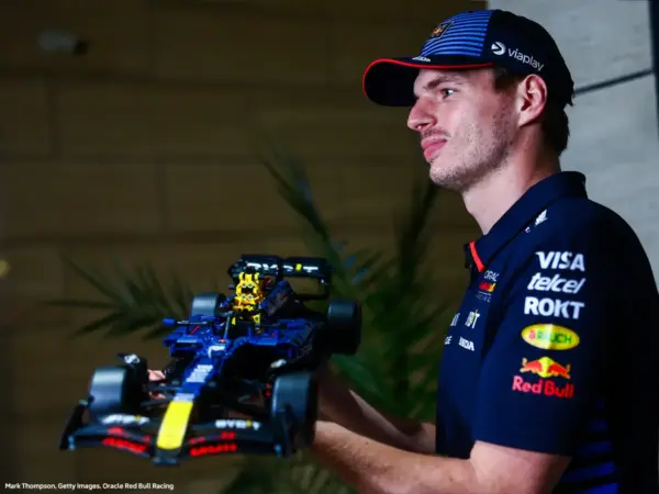 LEGO® Oracle Red Bull Racing RB20 – Formula 1 Tutkunları İçin Detaylı Yarış Aracı - Görsel 9